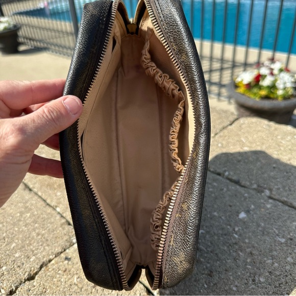 Louis Vuitton Trousse 23 - Picture 7 of 9